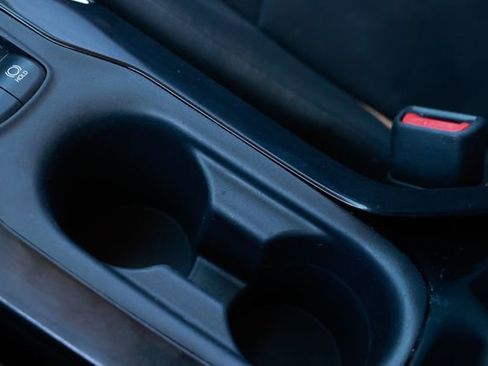 Used 2022 Toyota Corolla LE image 42