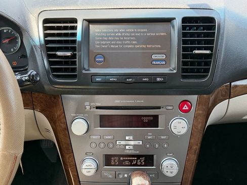 Used 2009 Subaru Outback 2.5i Limited AWD/4WD image 14
