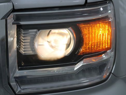 Used 2015 GMC Sierra 1500 SLE w/ SLE Value Package image 16