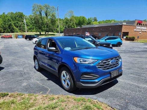 Used 2020 Ford Edge SE AWD/4WD image 3