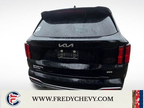 Used 2023 Kia Sorento SX AWD/4WD image 5