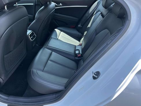 Used 2025 Genesis G70 2.5T AWD/4WD image 11