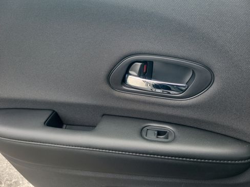 Used 2019 Honda HR-V Sport image 14