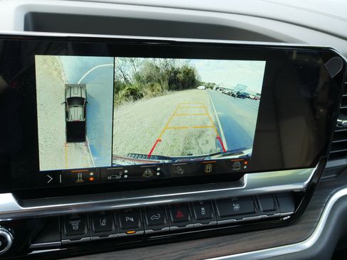 New 2025 GMC Sierra 2500 SLT w/ SLT Convenience Package image 27