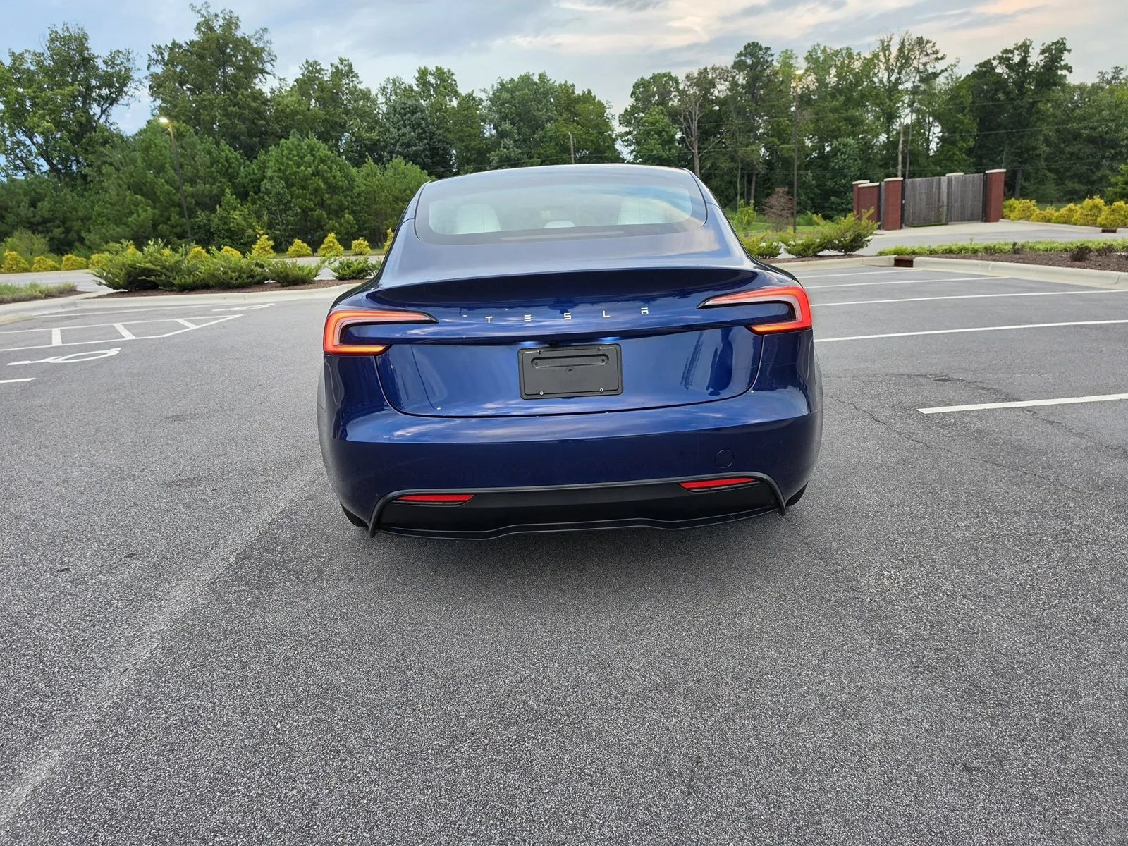 Used 2025 Tesla Model 3 RWD image 8