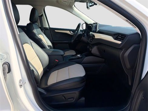 Used 2021 Ford Escape Titanium w/ Titanium Elite Package image 16