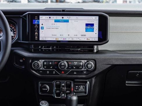 New 2026 Jeep Gladiator Sport image 14