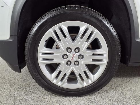 Used 2018 GMC Acadia SLT image 25