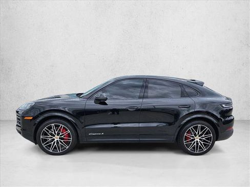 Used 2024 Porsche Cayenne S AWD/4WD image 9