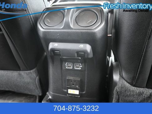 Used 2020 Jeep Wrangler Unlimited Sahara AWD/4WD image 12