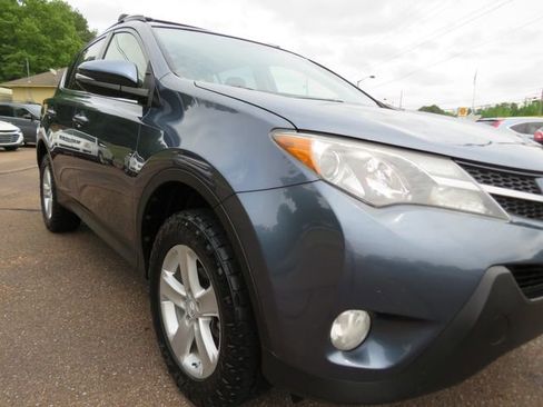 Used 2013 Toyota RAV4 XLE image 9