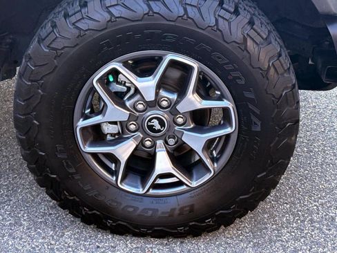 Used 2023 Ford Bronco Badlands image 7