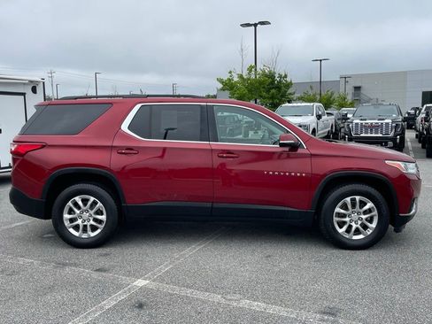 Used 2019 Chevrolet Traverse LT FWD image 20