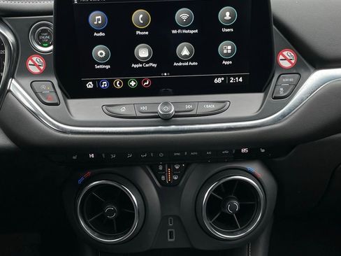 Used 2025 Chevrolet Blazer LT image 17