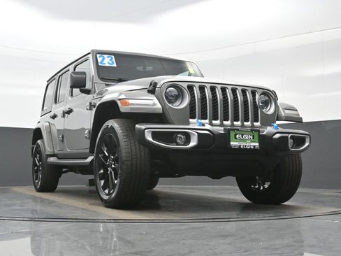 Used 2023 Jeep Wrangler Unlimited Sahara w/ Cold Weather Group AWD/4WD image 33