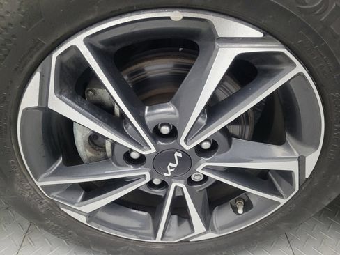 Used 2023 Kia Forte LXS image 31