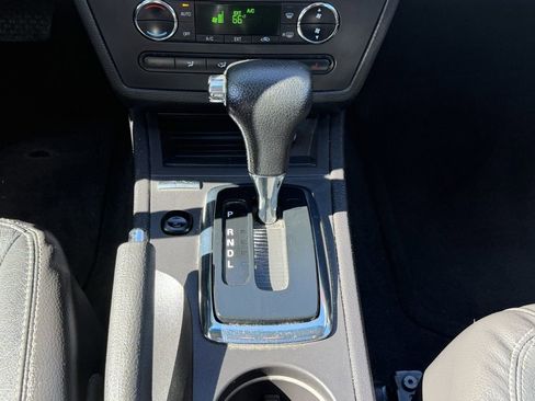 Used 2009 Ford Fusion SEL image 12