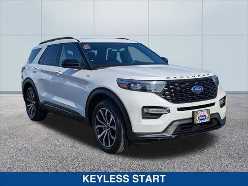 Certified 2023 Ford Explorer ST-Line w/ Class IV Trailer Tow Package image 7