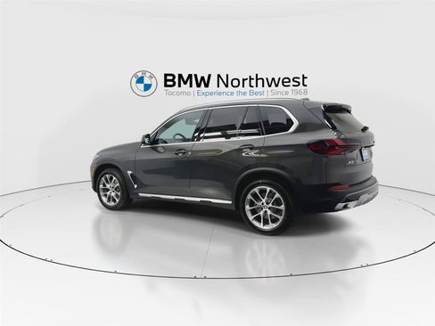 New 2026 BMW X5 xDrive40i w/ Climate Comfort Package AWD/4WD image 12