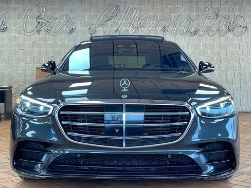 Used 2022 Mercedes-Benz S 500 4MATIC w/ AMG Line Package image 3
