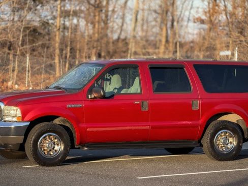Used 2004 Ford Excursion 2WD image 5