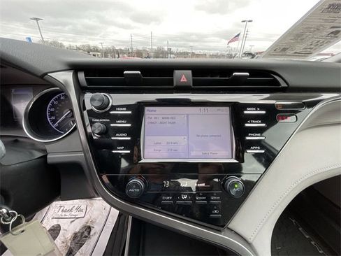 Used 2019 Toyota Camry L image 19