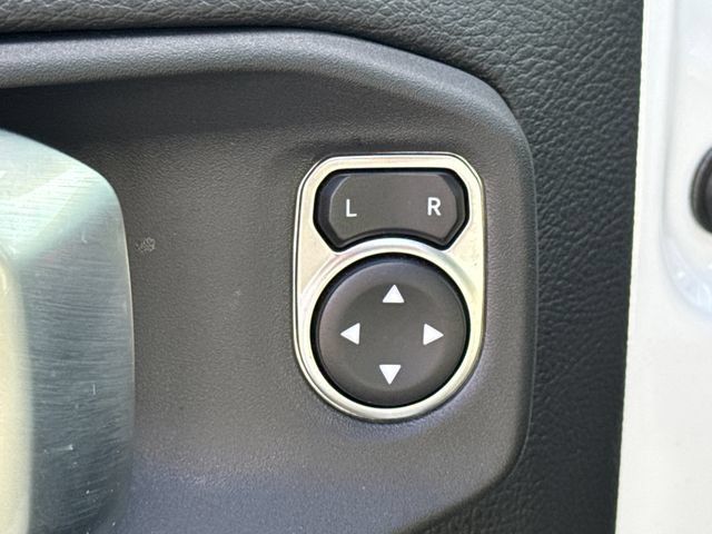 Used 2023 Jeep Gladiator Mojave AWD/4WD image 22