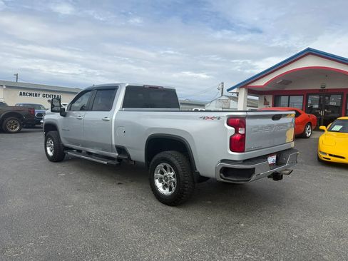 Used 2021 Chevrolet Silverado 2500 LT w/ Convenience Package AWD/4WD image 3