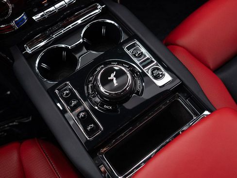 Certified 2025 Rolls-Royce Cullinan Black Badge AWD/4WD image 41