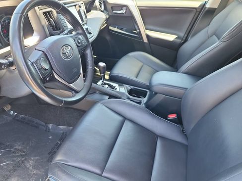 Used 2018 Toyota RAV4 Limited AWD/4WD image 12