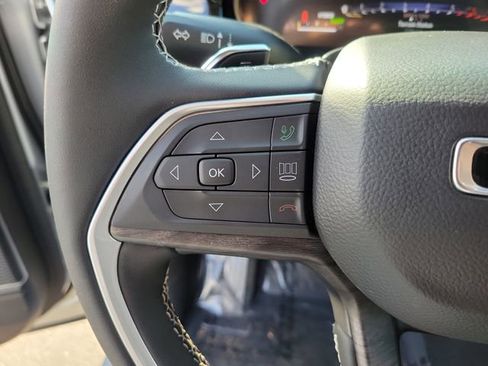 Used 2023 Jeep Grand Cherokee 4WD 4xe w/ Luxury Tech Group II image 24