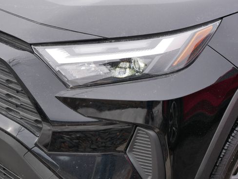 Used 2023 Toyota RAV4 XLE w/ Convenience Package image 16