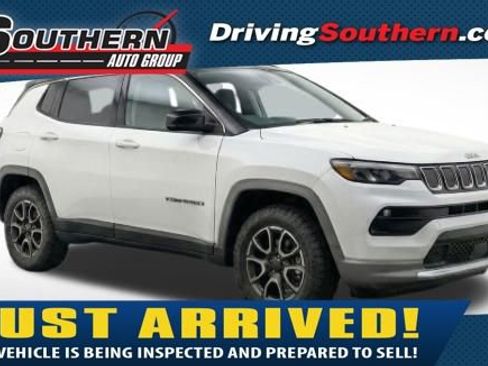 Used 2025 Jeep Compass Trailhawk AWD/4WD image 1