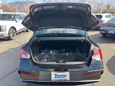 New 2026 Hyundai Elantra SEL Sport Premium FWD image 27