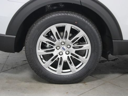 New 2026 Ford Explorer Platinum RWD image 12