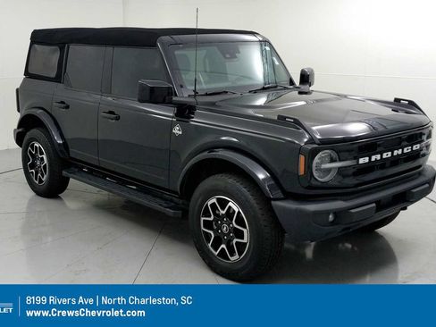 Used 2023 Ford Bronco Outer Banks AWD/4WD image 1