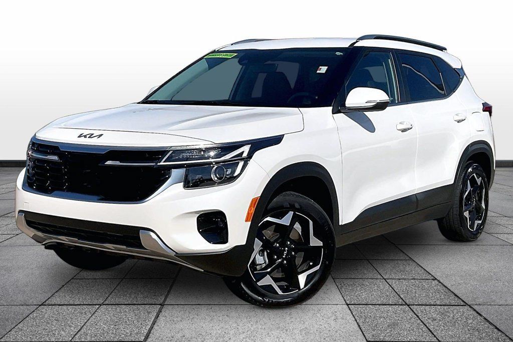 Used 2026 Kia Seltos EX AWD/4WD image 1