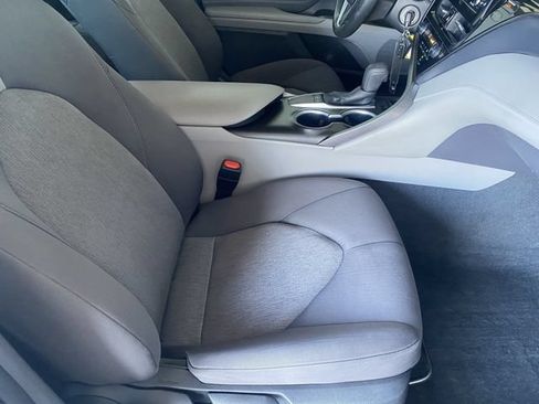 Used 2023 Toyota Camry LE FWD image 10