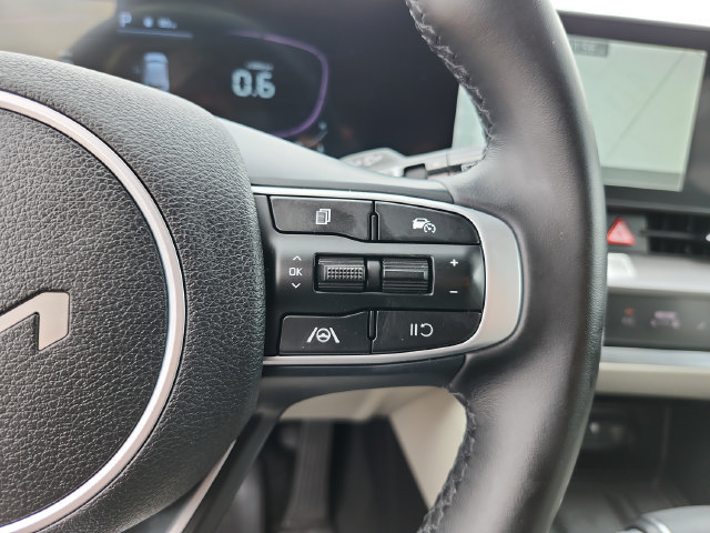 Certified 2023 Kia Sportage EX FWD image 22