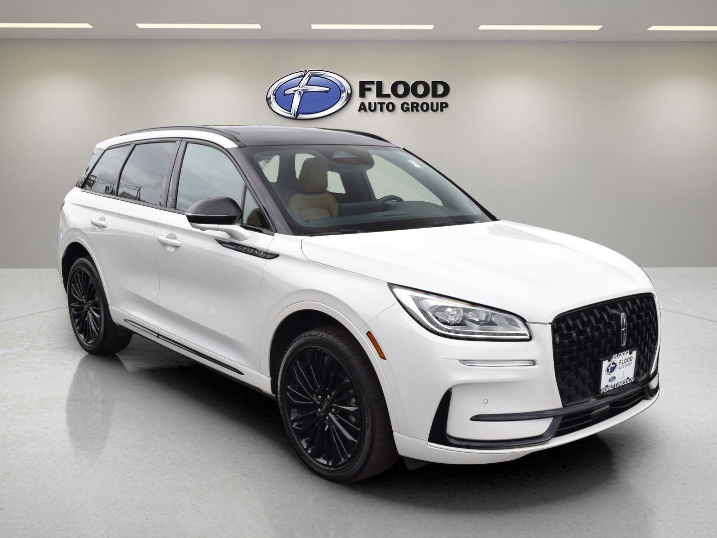 Used 2023 Lincoln Corsair Reserve w/ Equipment Group 201A AWD/4WD image 1