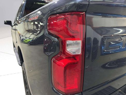 Used 2021 Chevrolet Silverado 1500 Custom Trail Boss w/ LPO, Dark Essentials Package image 13