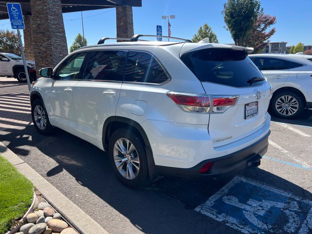 Used 2015 Toyota Highlander XLE AWD/4WD image 8