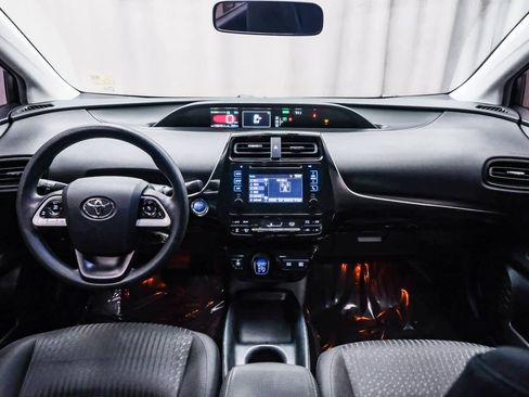 Used 2016 Toyota Prius Two image 13