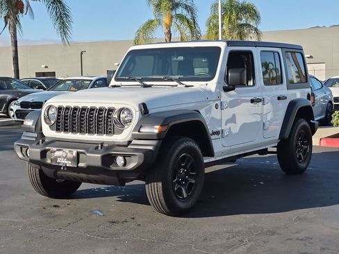 Used 2025 Jeep Wrangler Unlimited Sport AWD/4WD image 5