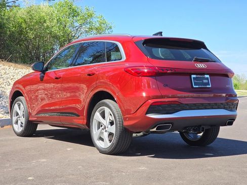 Used 2025 Audi Q5 Premium Plus w/ Premium Plus AWD/4WD image 25