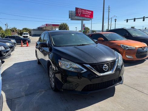 Used 2019 Nissan Sentra S FWD image 2
