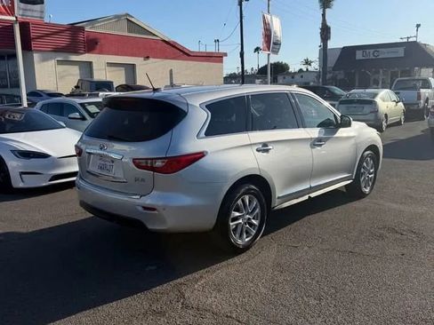 Used 2013 INFINITI JX35 FWD w/ Premium Pkg image 4