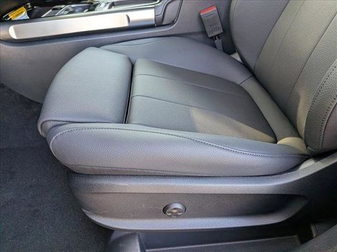 New 2026 Mercedes-Benz GLB 250 image 4