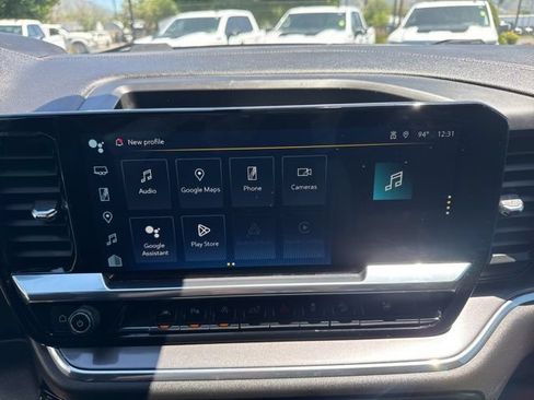 Used 2024 Chevrolet Silverado 1500 High Country w/ Technology Package AWD/4WD image 28
