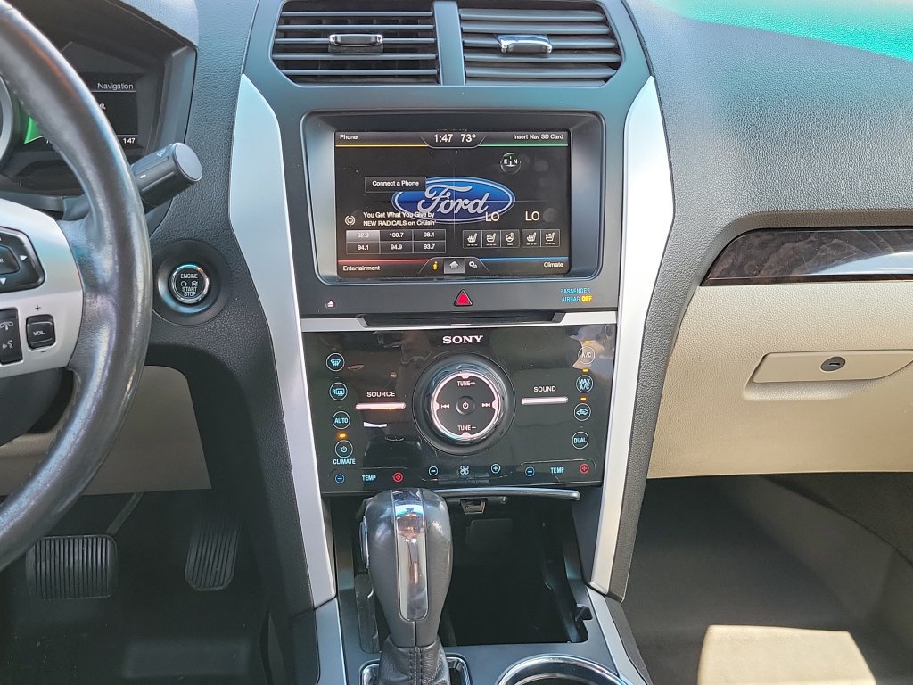 Used 2014 Ford Explorer Limited w/ Equipment Group 302A AWD/4WD image 31